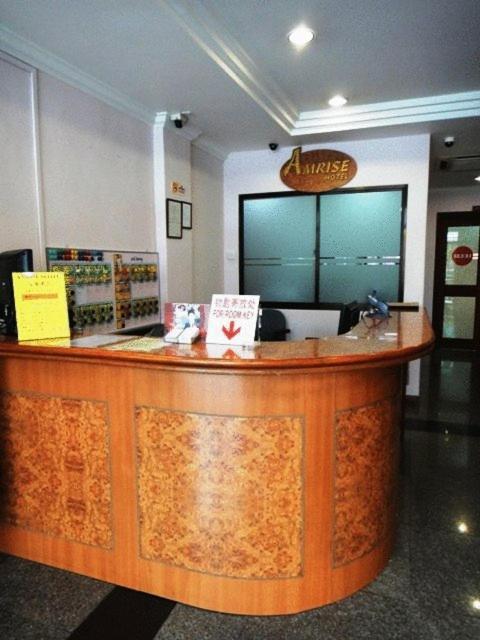 Amrise Hotel Сингапур Экстерьер фото